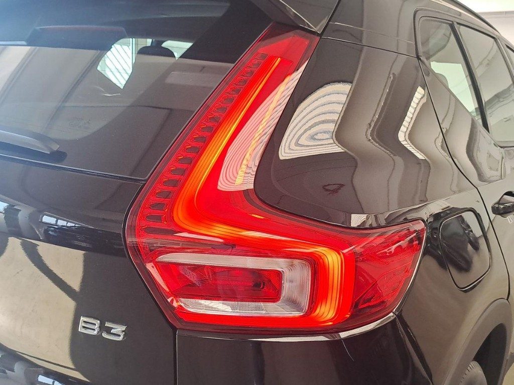 VOLVO XC40 B3 automatico - 6