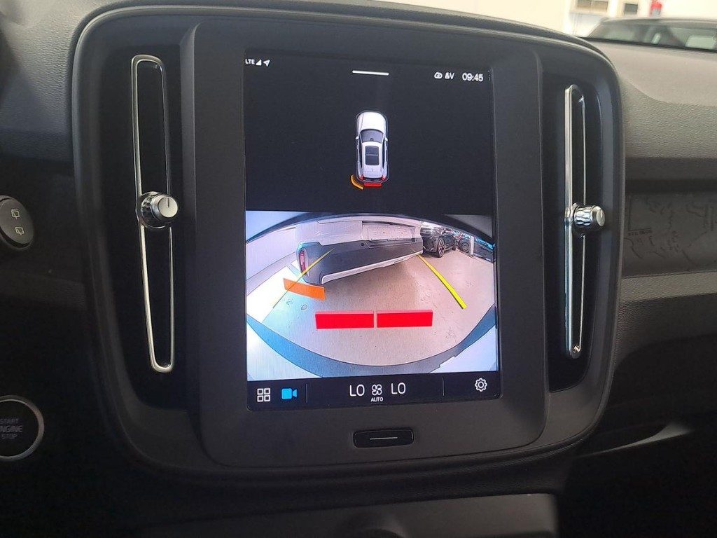 VOLVO XC40 B3 automatico - 12