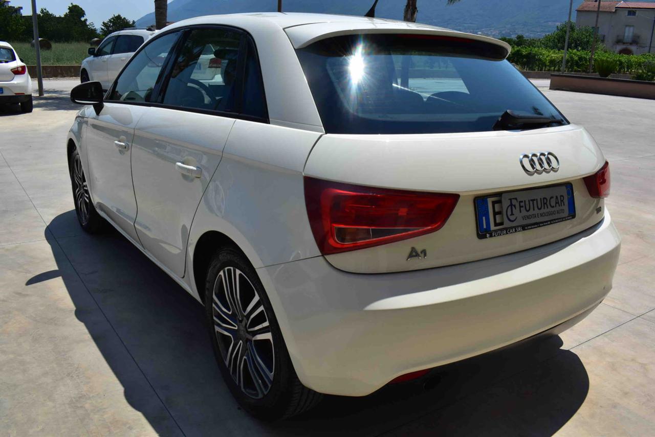 AUDI A1 SPB 1.6 TDI S tronic Attraction - 16
