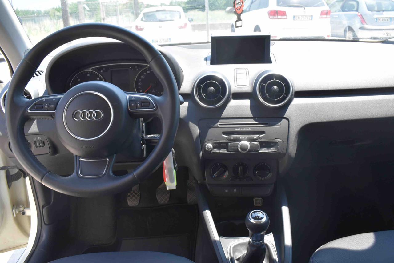 AUDI A1 SPB 1.6 TDI S tronic Attraction - 11