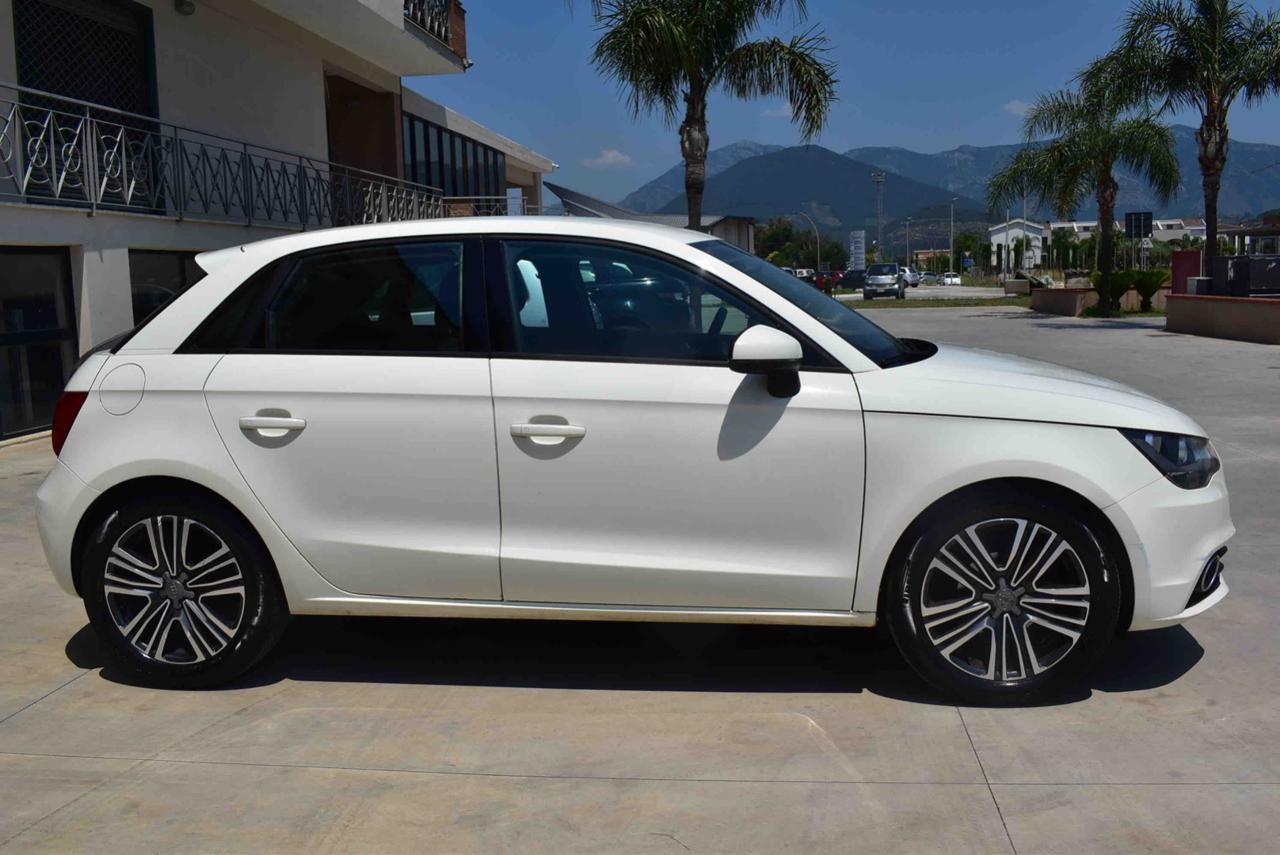AUDI A1 SPB 1.6 TDI S tronic Attraction - 4
