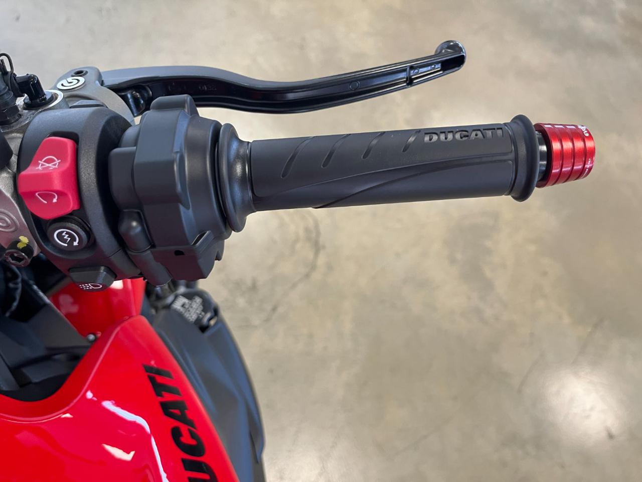 DUCATI Monster 900 PLUS DUCATI 2026 - 11