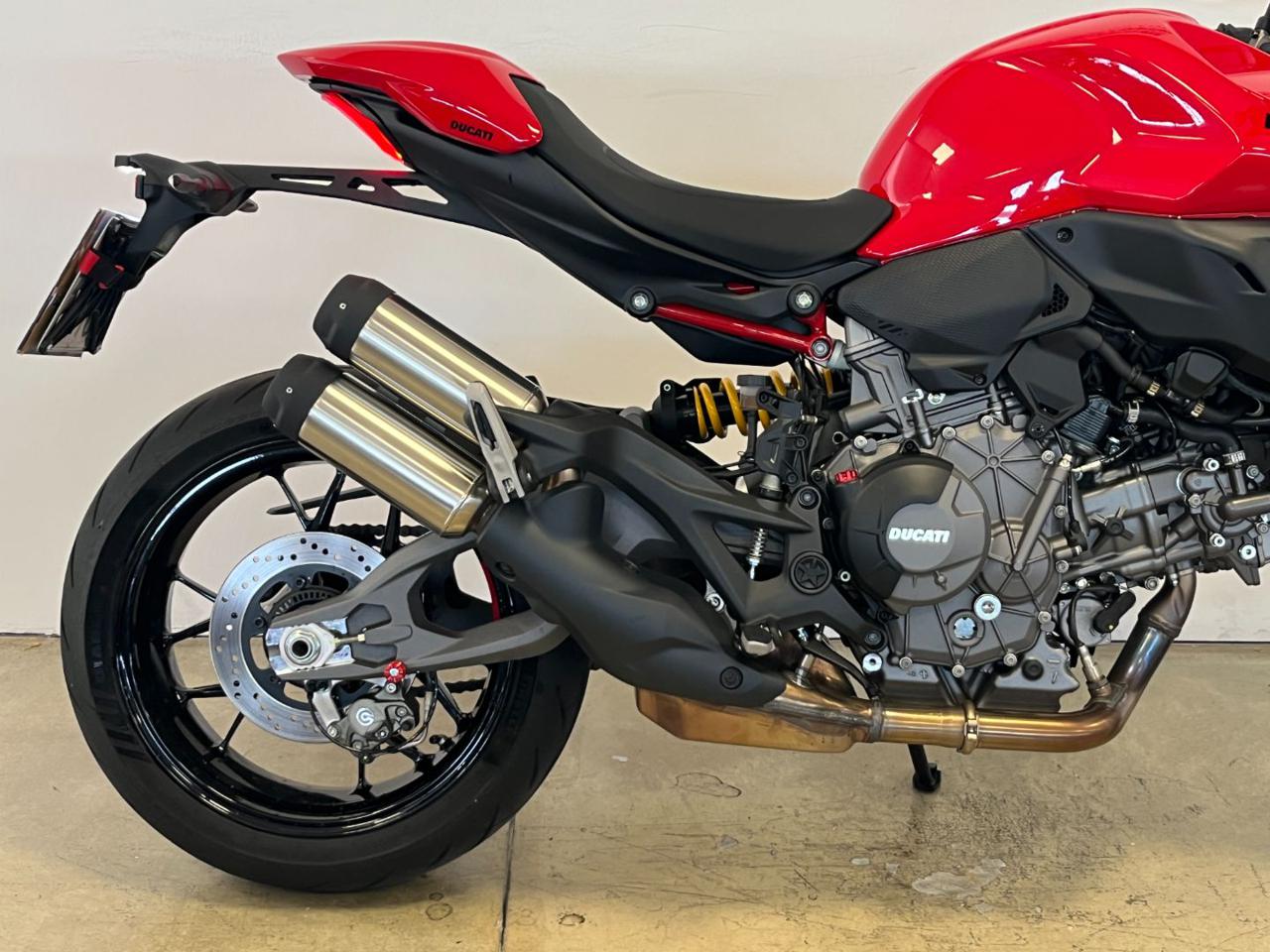 DUCATI Monster 900 PLUS DUCATI 2026 - 6