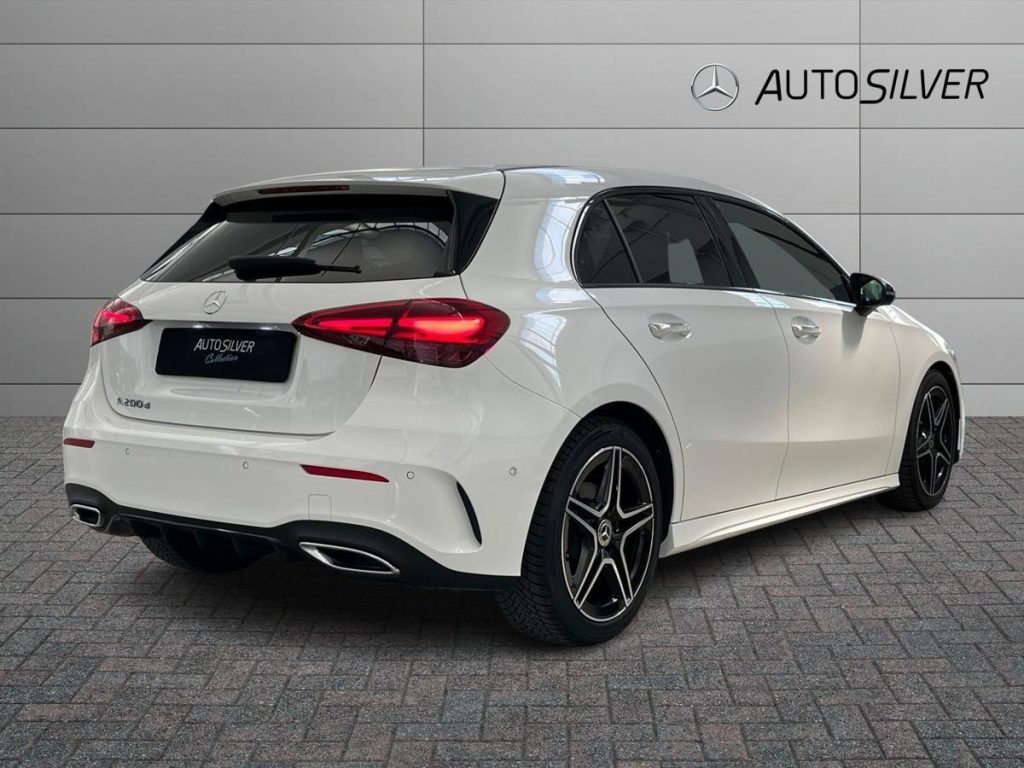 MERCEDES-BENZ A 180 d Automatic AMG Line Advanced Plus - 2