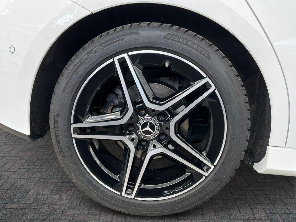 MERCEDES-BENZ A 180 d Automatic AMG Line Advanced Plus - 7