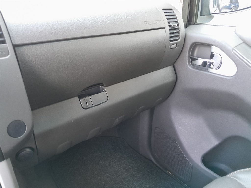 NISSAN Navara Pick-Up 2.5d Double Cab 4X4 - 17