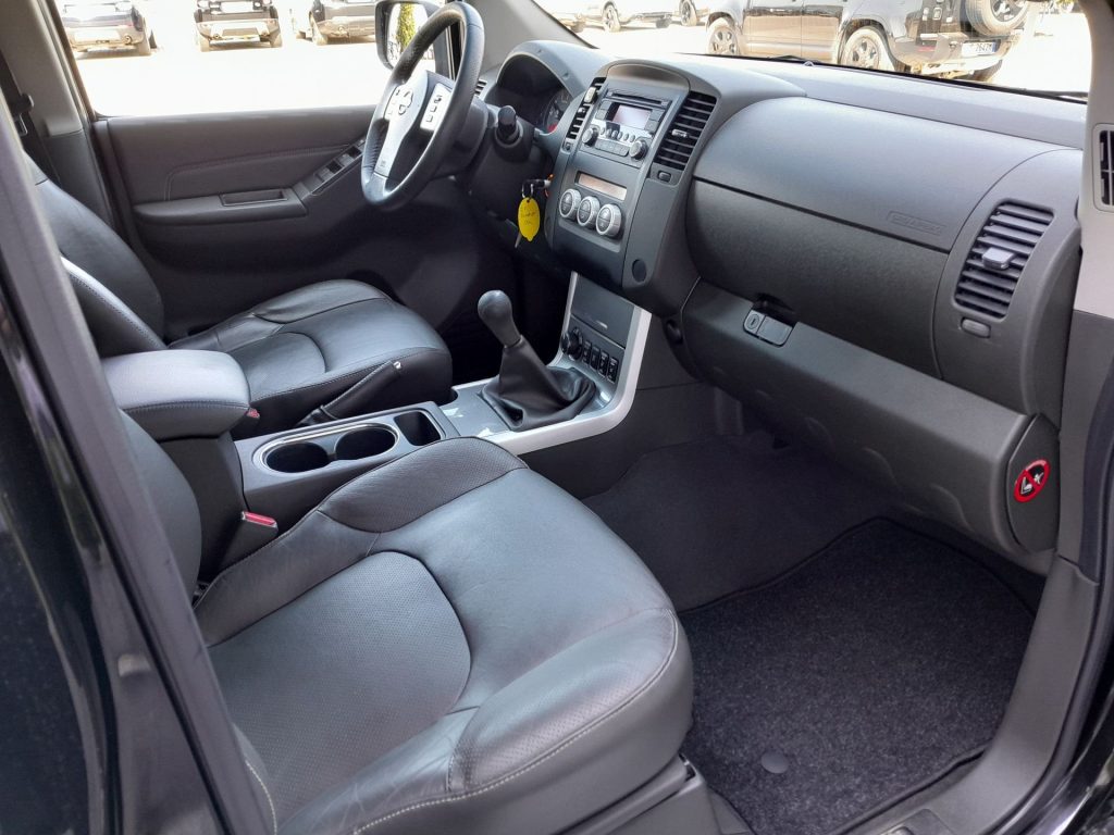 NISSAN Navara Pick-Up 2.5d Double Cab 4X4 - 19