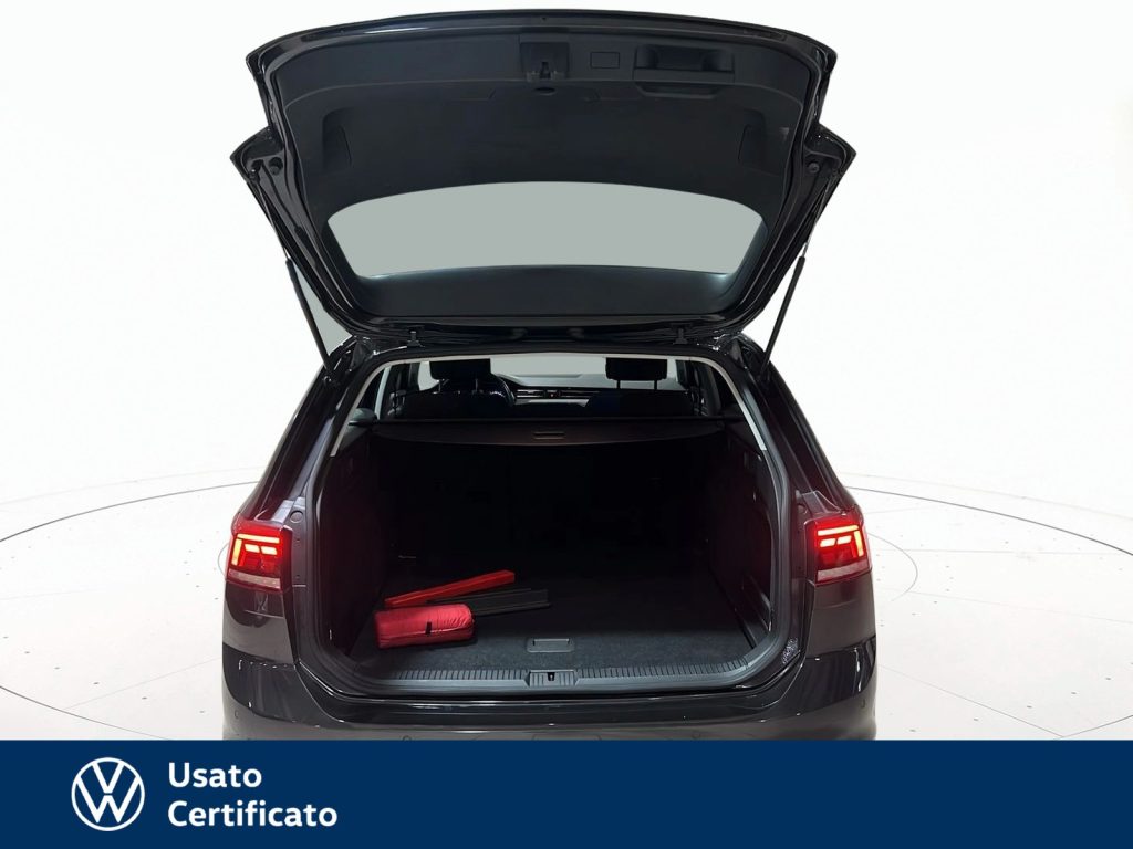 VOLKSWAGEN Passat Variant variant 2.0 tdi business 150cv dsg - 17