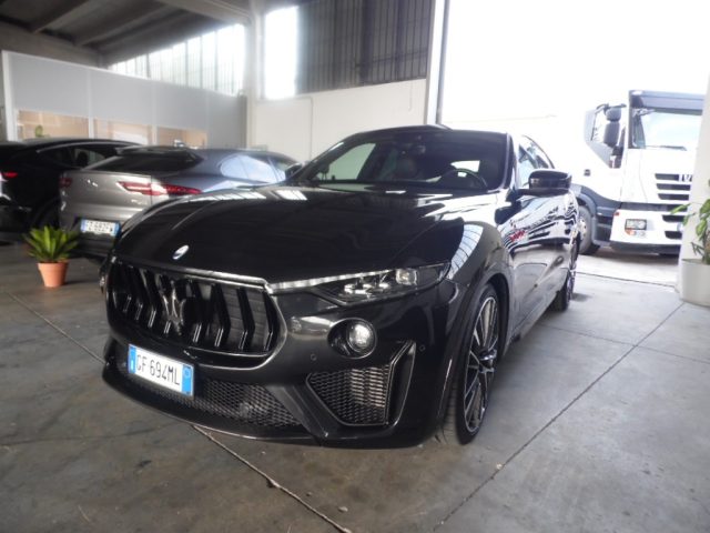 MASERATI Levante Nero metallizzato