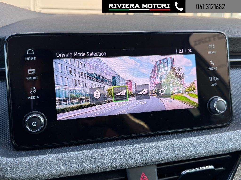 SKODA Kamiq 1.0 TSI 115CV Black Dots - 8