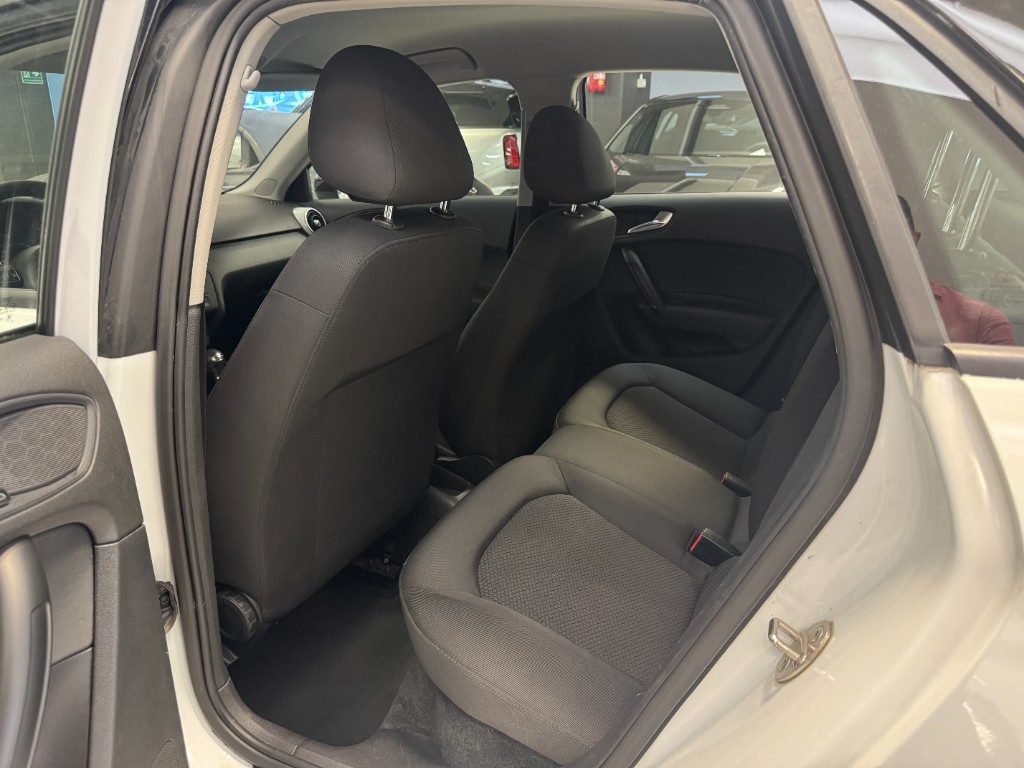 AUDI A1 1.4 TDI ultra Stronic SLINE ADMIRED - 12
