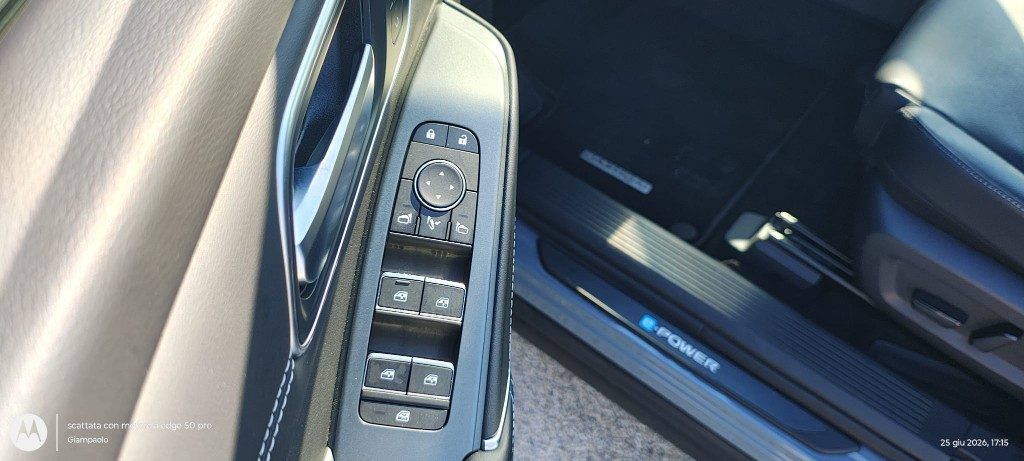 NISSAN Qashqai e-Power Tekna - 17