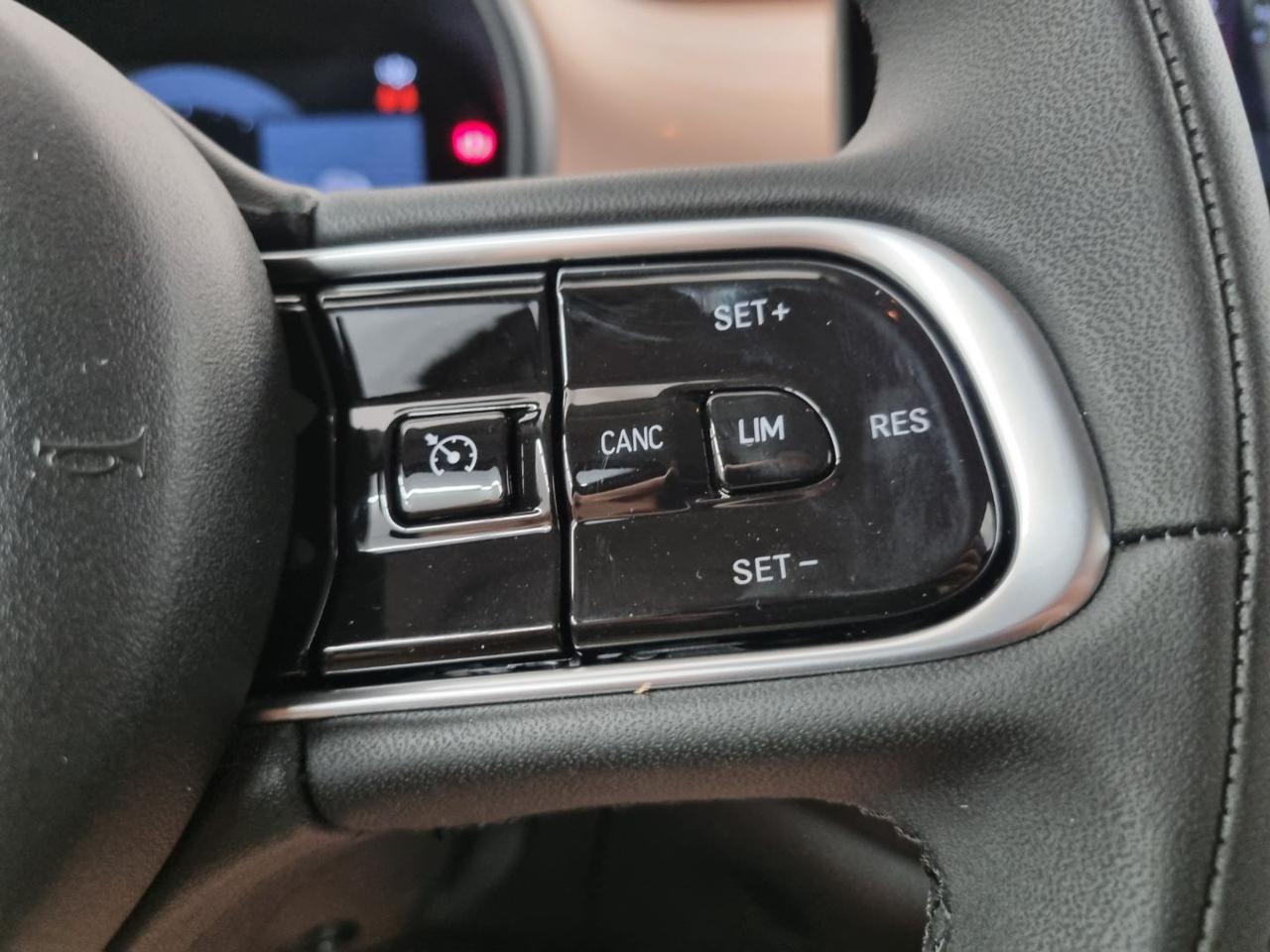 FIAT 500 Berlina Hybrid Icon - 25