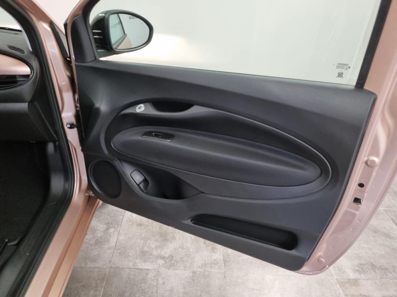 FIAT 500 Berlina Hybrid Icon - 18