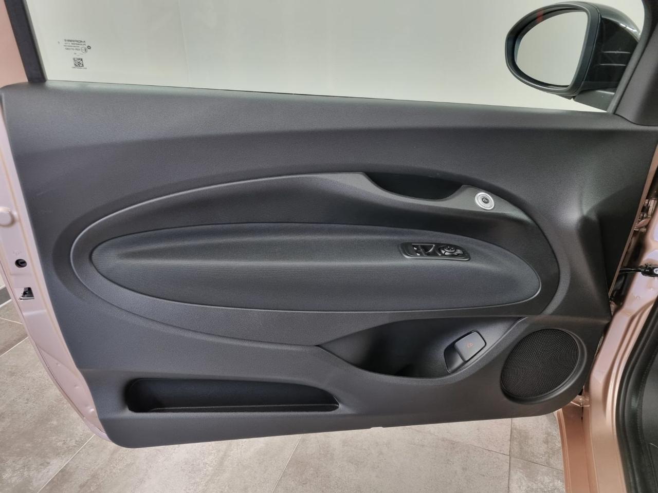 FIAT 500 Berlina Hybrid Icon - 18