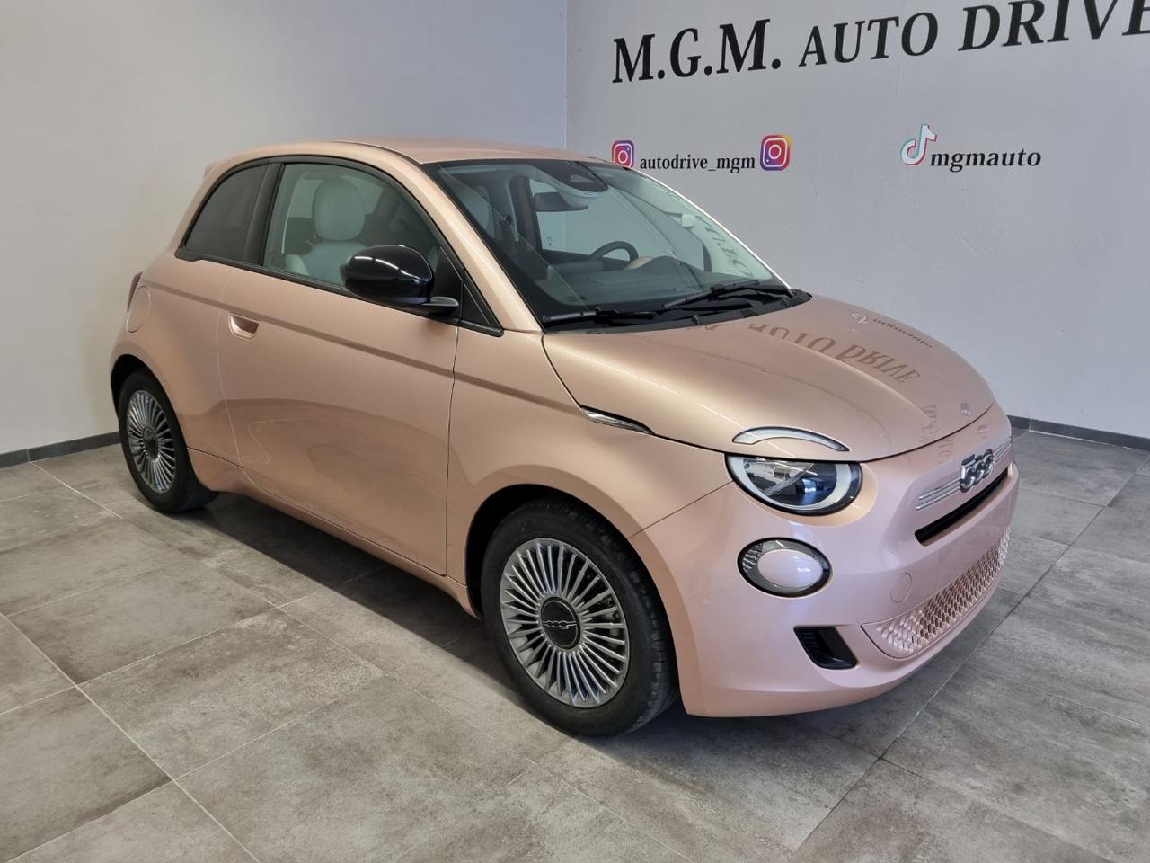 FIAT 500 Berlina Hybrid Icon - 33