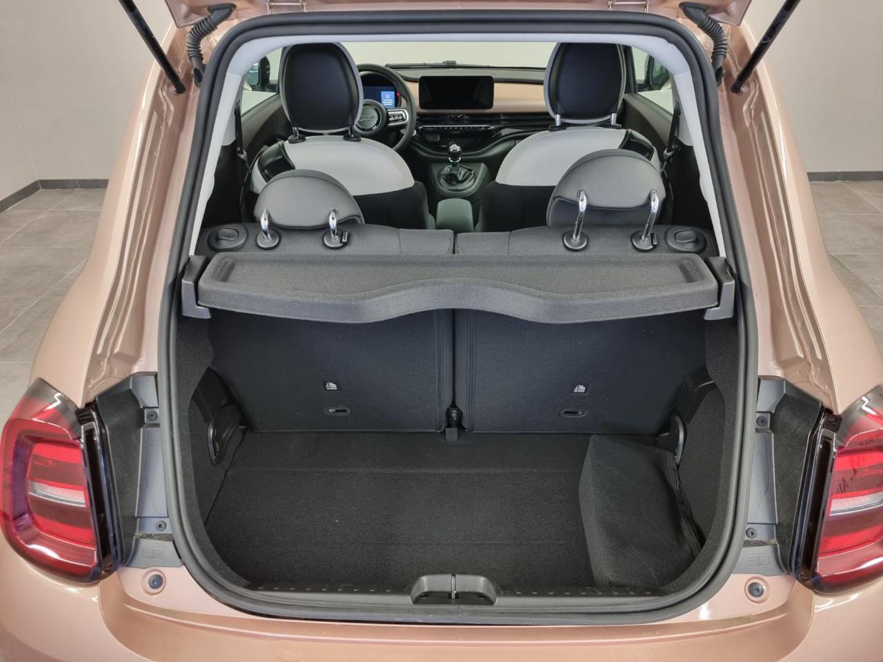 FIAT 500 Berlina Hybrid Icon - 15