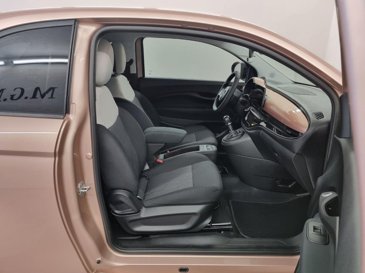 FIAT 500 Berlina Hybrid Icon - 11