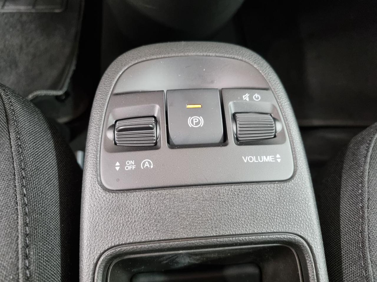 FIAT 500 Berlina Hybrid Icon - 14
