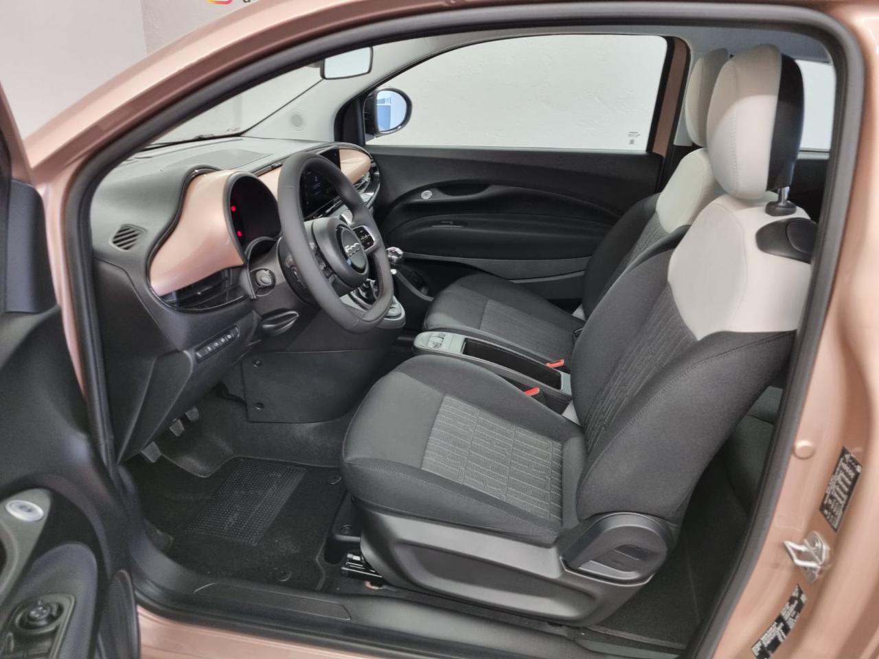 FIAT 500 Berlina Hybrid Icon - 8