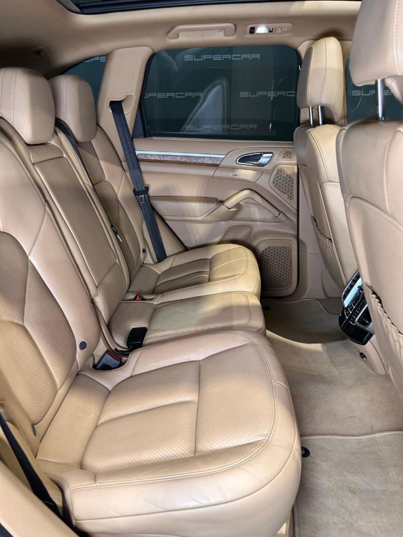 PORSCHE Cayenne 3.0 Diesel - 13