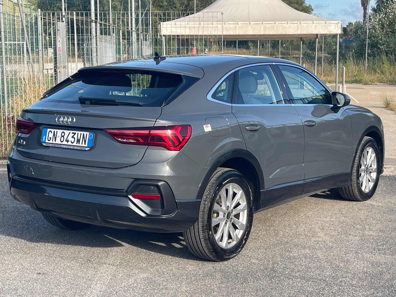AUDI Q3 SPB 35 TDI S tronic Business Plus Tetto Apribile - 5