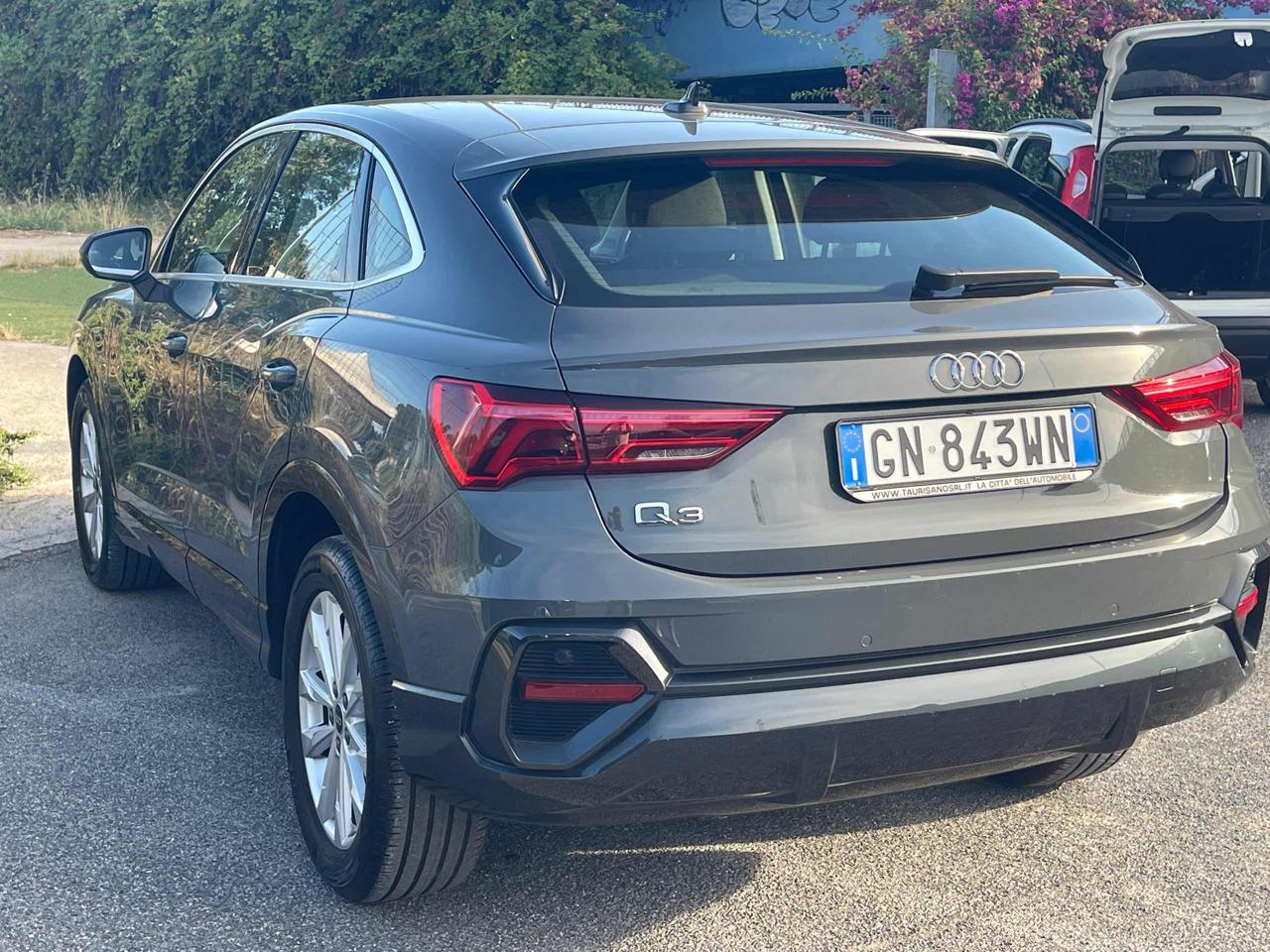 AUDI Q3 SPB 35 TDI S tronic Business Plus Tetto Apribile - 6