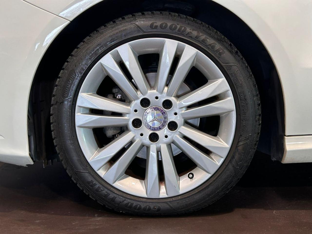 MERCEDES-BENZ B 180 CDI Automatic Executive - 8