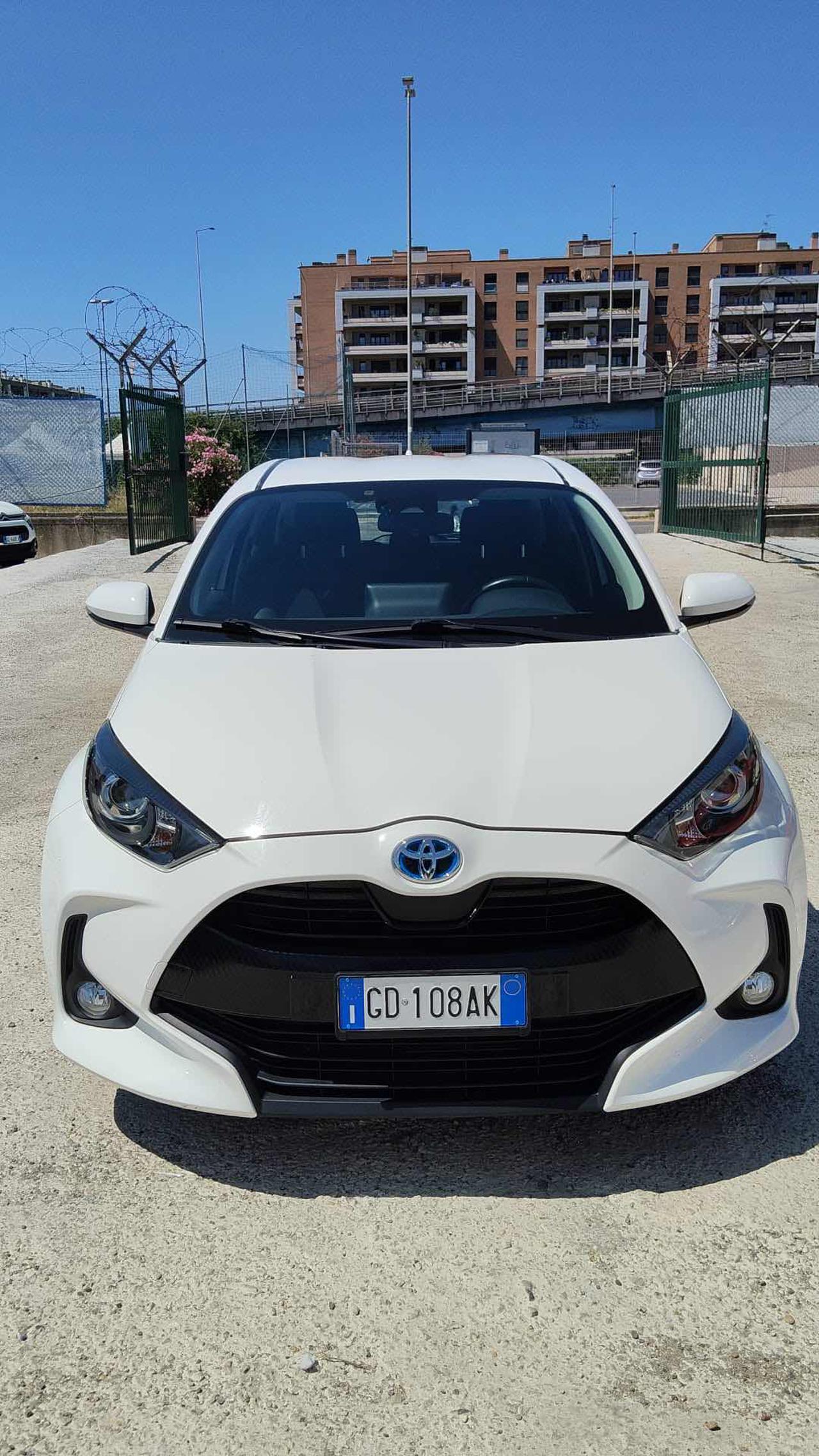 TOYOTA Yaris 1.5 Hybrid 5 porte Business Retrocamera - 2