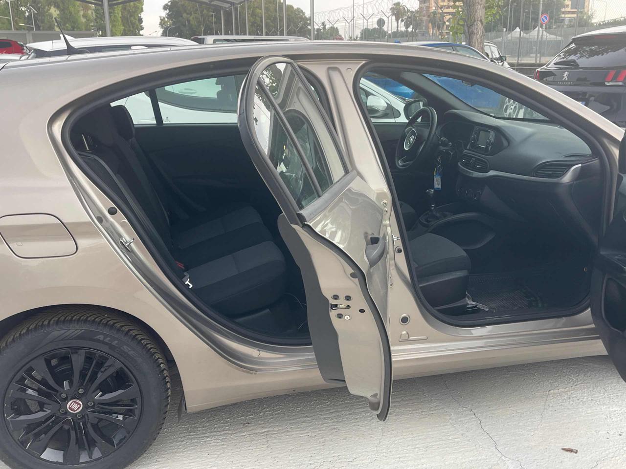 FIAT Tipo 1.3 Mjt S&S 5 porte Street 61.000 km Euro6D - 7