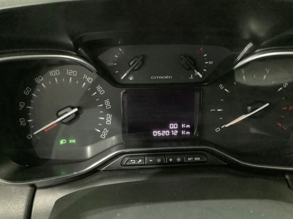 CITROEN C3 Aircross BlueHDi 100 S&S Shine - 15