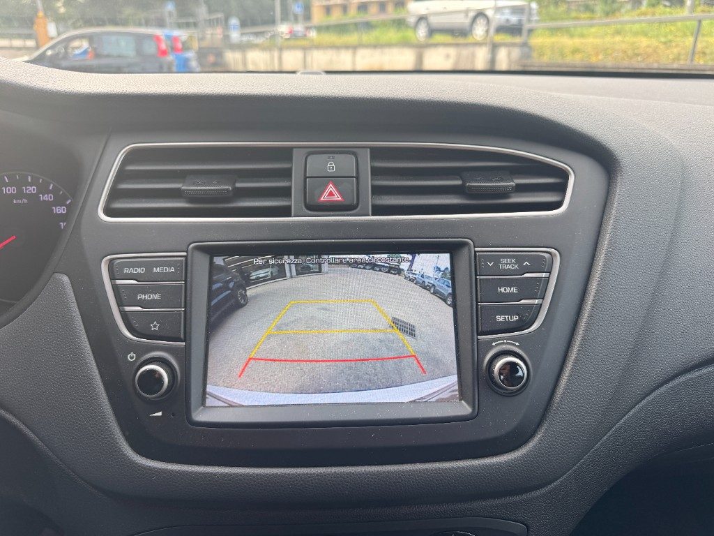 HYUNDAI i20 1.2 5 porte Connectline+Apple car play/android+cam - 9