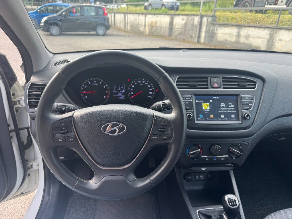 HYUNDAI i20 1.2 5 porte Connectline+Apple car play/android+cam - 7