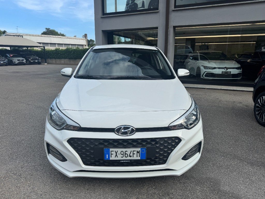 HYUNDAI i20 1.2 5 porte Connectline+Apple car play/android+cam - 2
