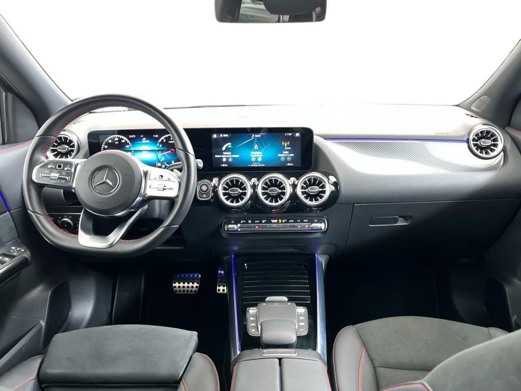 MERCEDES-BENZ GLA 200 Automatic Premium - 8
