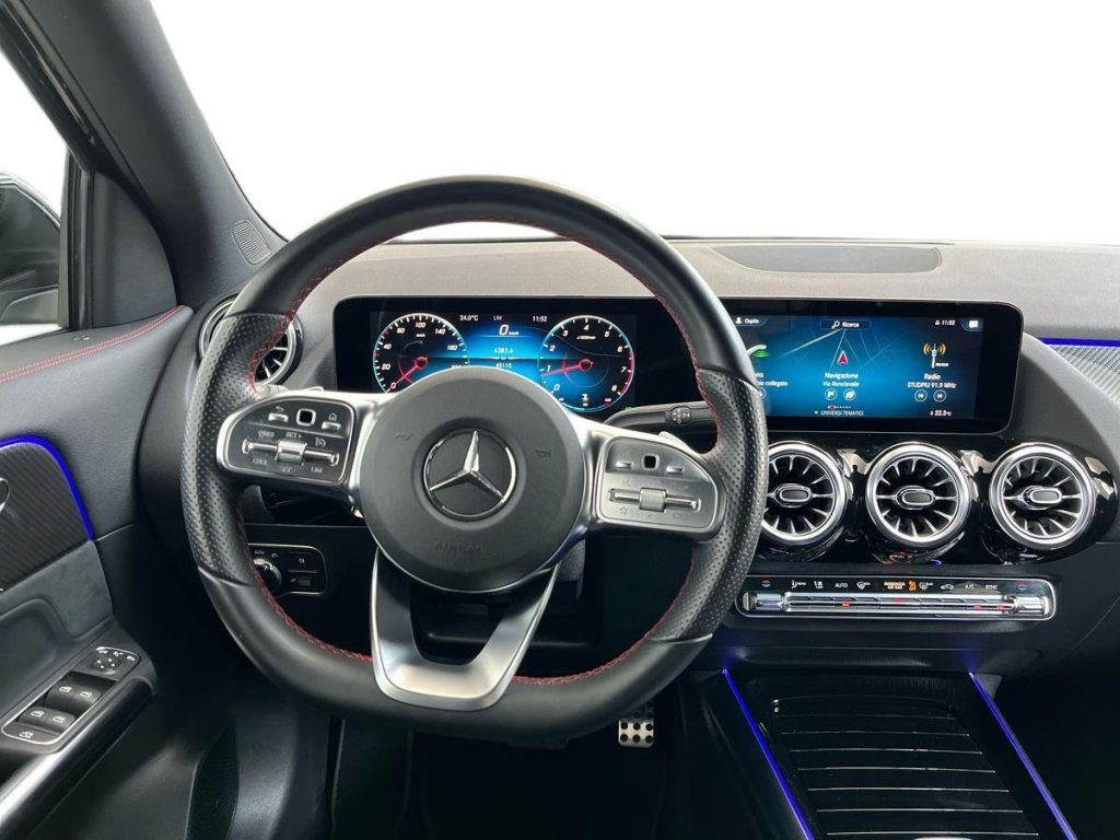 MERCEDES-BENZ GLA 200 Automatic Premium - 10