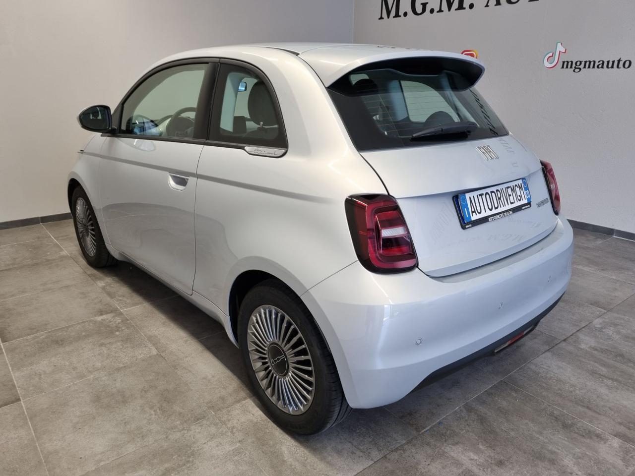 FIAT 500 Berlina Hybrid Icon - 24