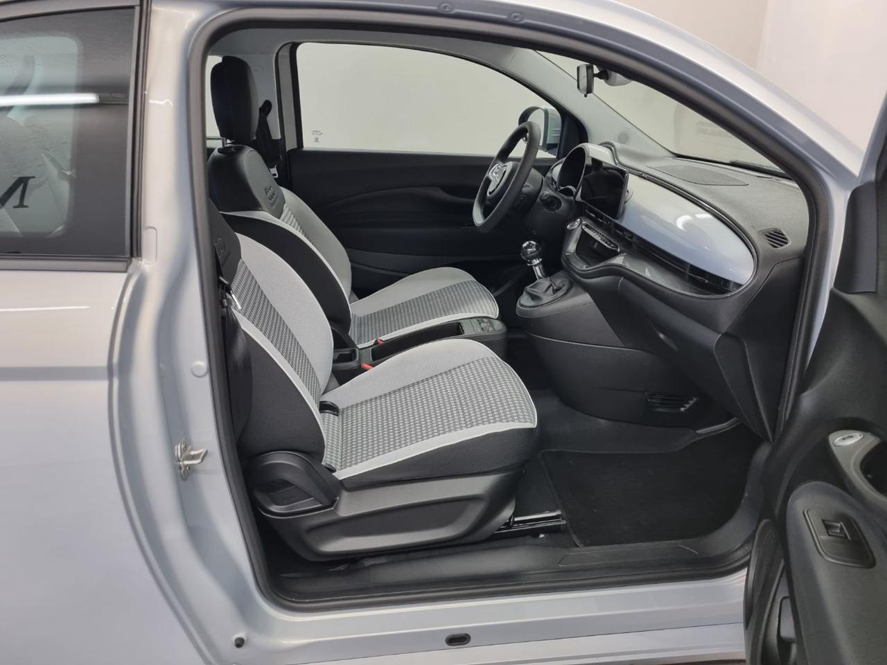 FIAT 500 Berlina Hybrid Icon - 9