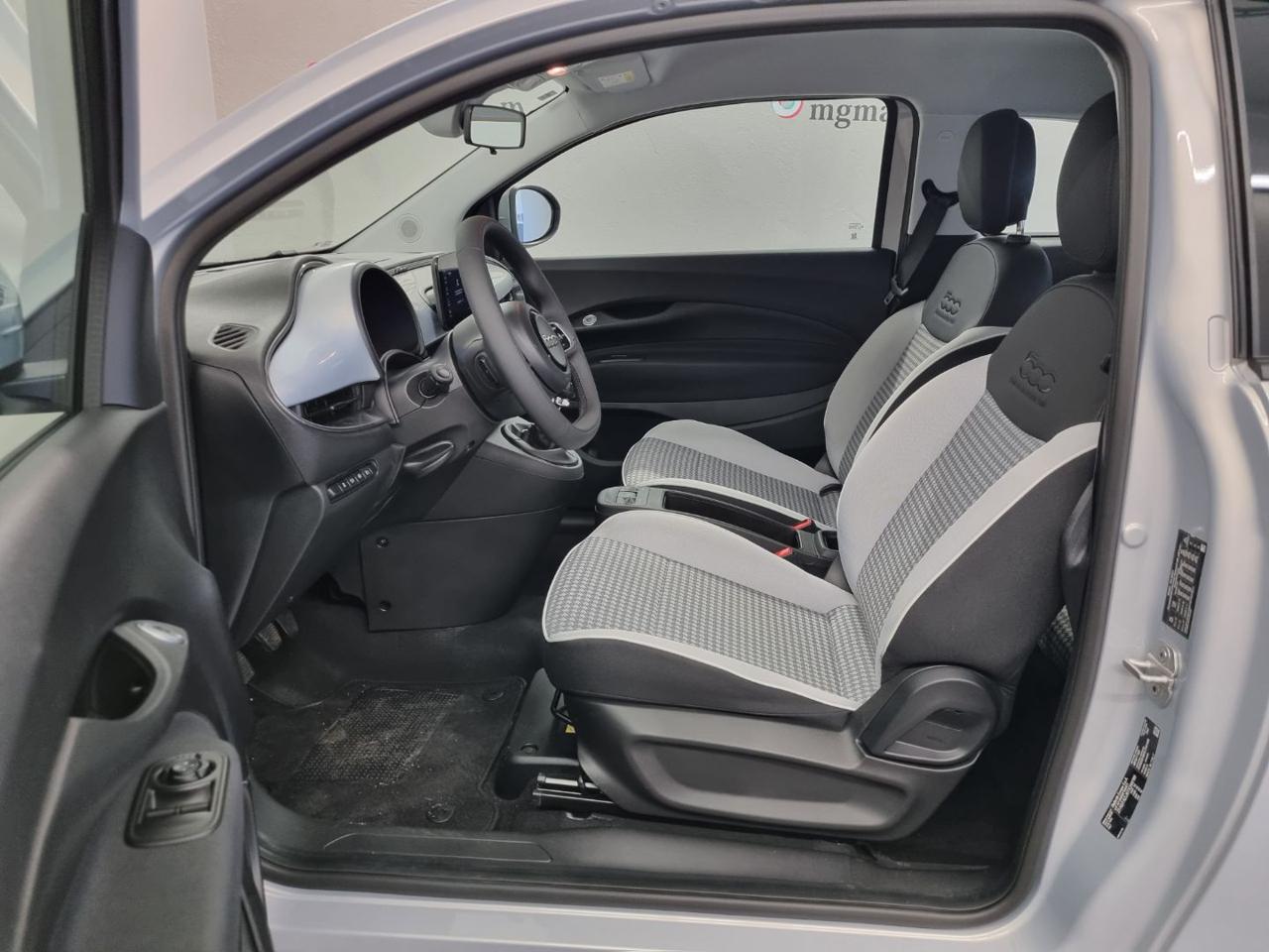 FIAT 500 Berlina Hybrid Icon - 8