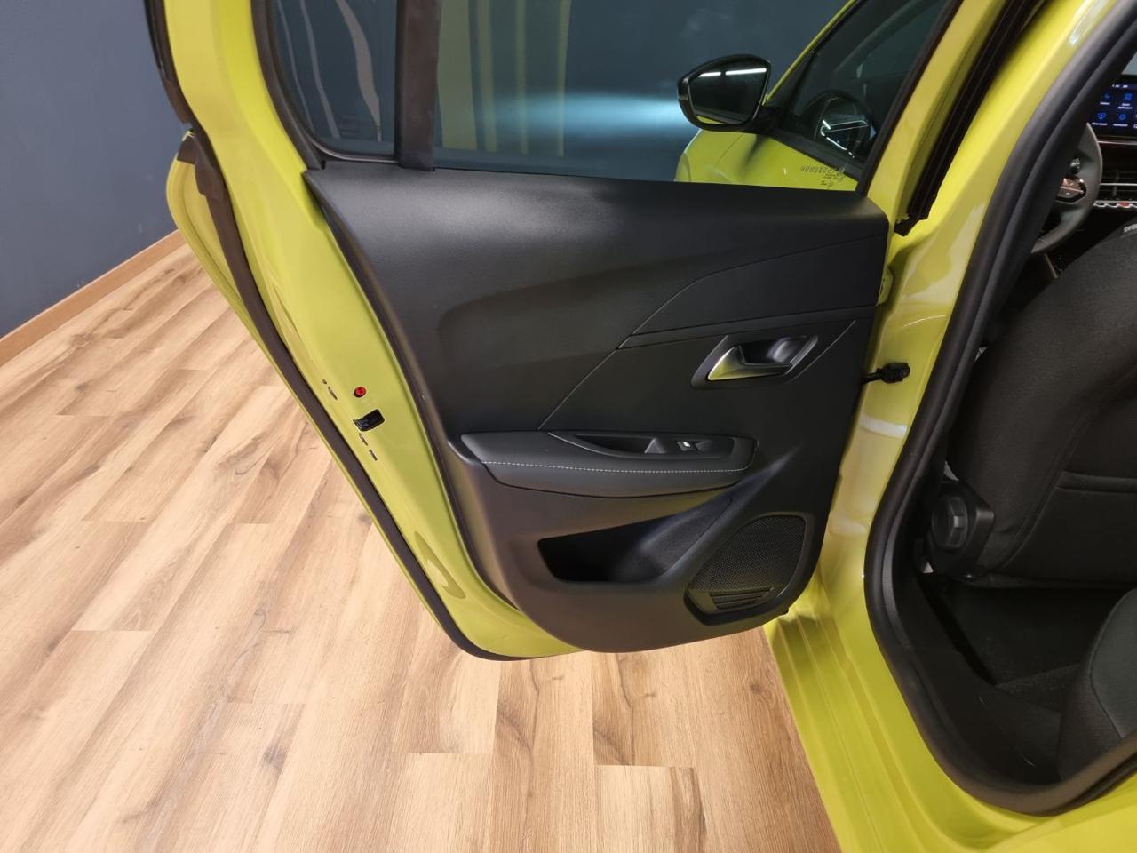 PEUGEOT 208 Hybrid 110 e-DCS6 Business - 16