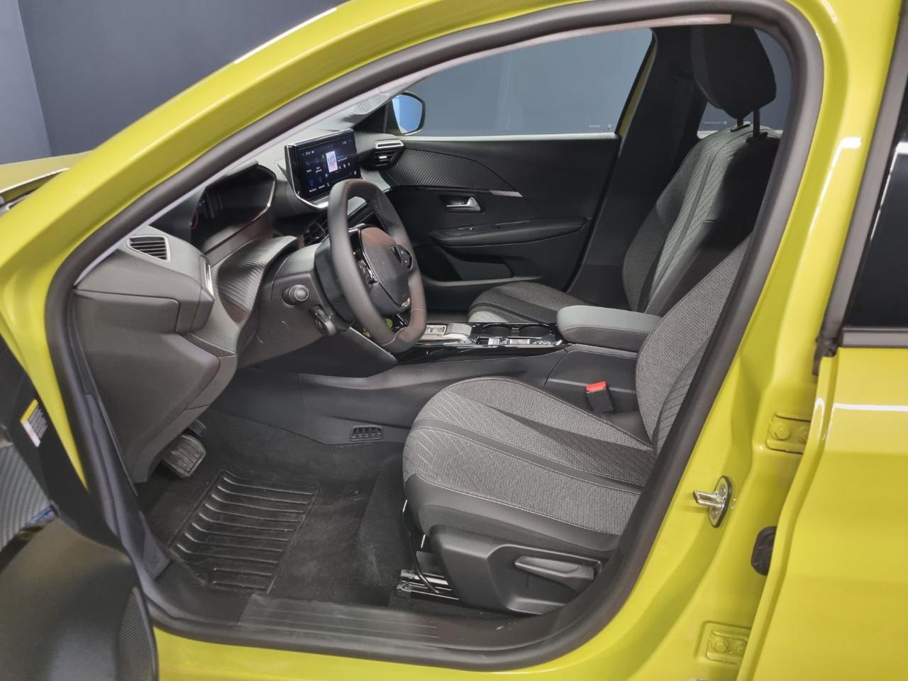 PEUGEOT 208 Hybrid 110 e-DCS6 Business - 13