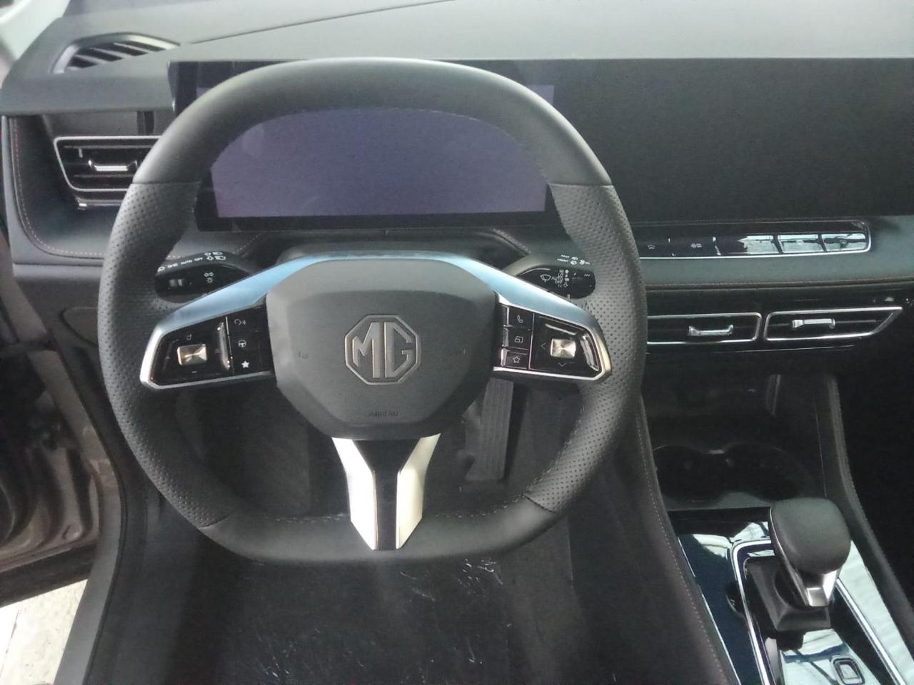 MG HS HEV  224cv Luxury - 8