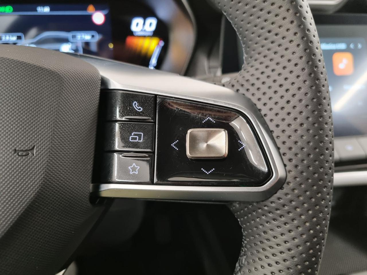 MG ZS 1.5 Hybrid COMFORT - 32