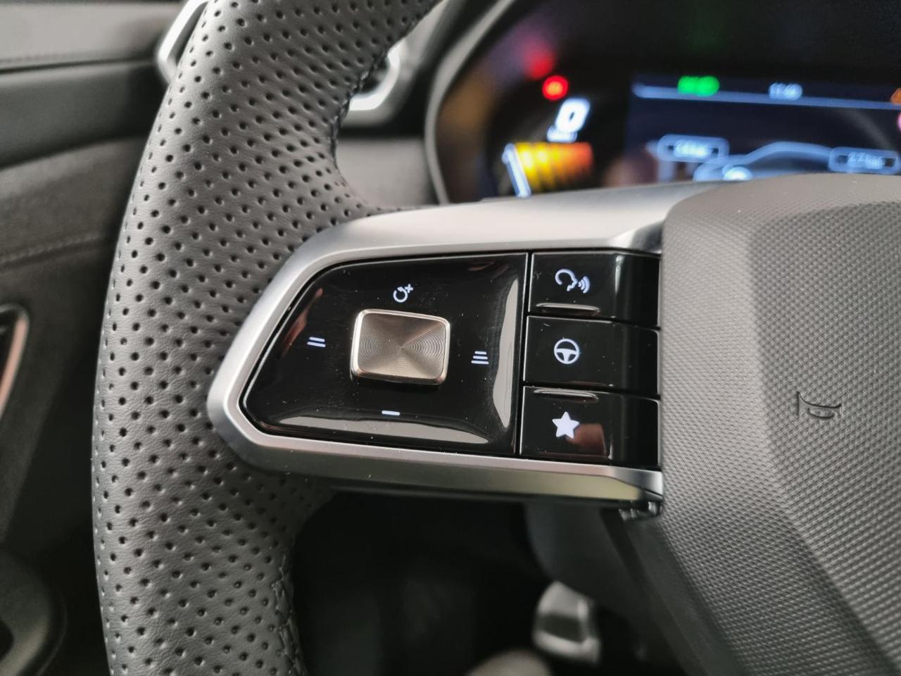 MG ZS 1.5 Hybrid COMFORT - 33