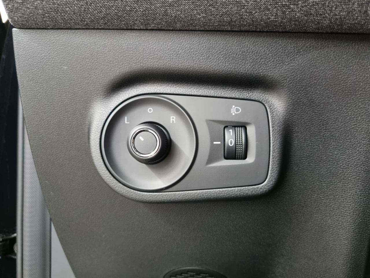 MG ZS 1.5 Hybrid COMFORT - 27