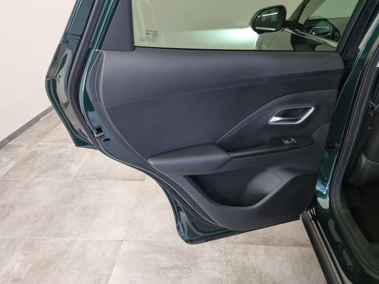 MG ZS 1.5 Hybrid+ Luxury - 24