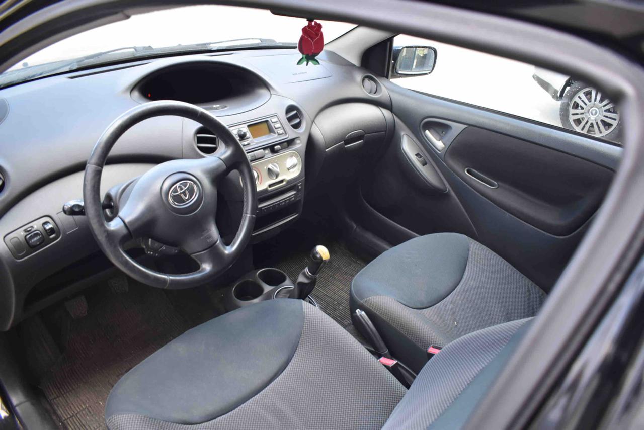 TOYOTA Yaris 1.0i 16V cat 3 porte Sol - 6