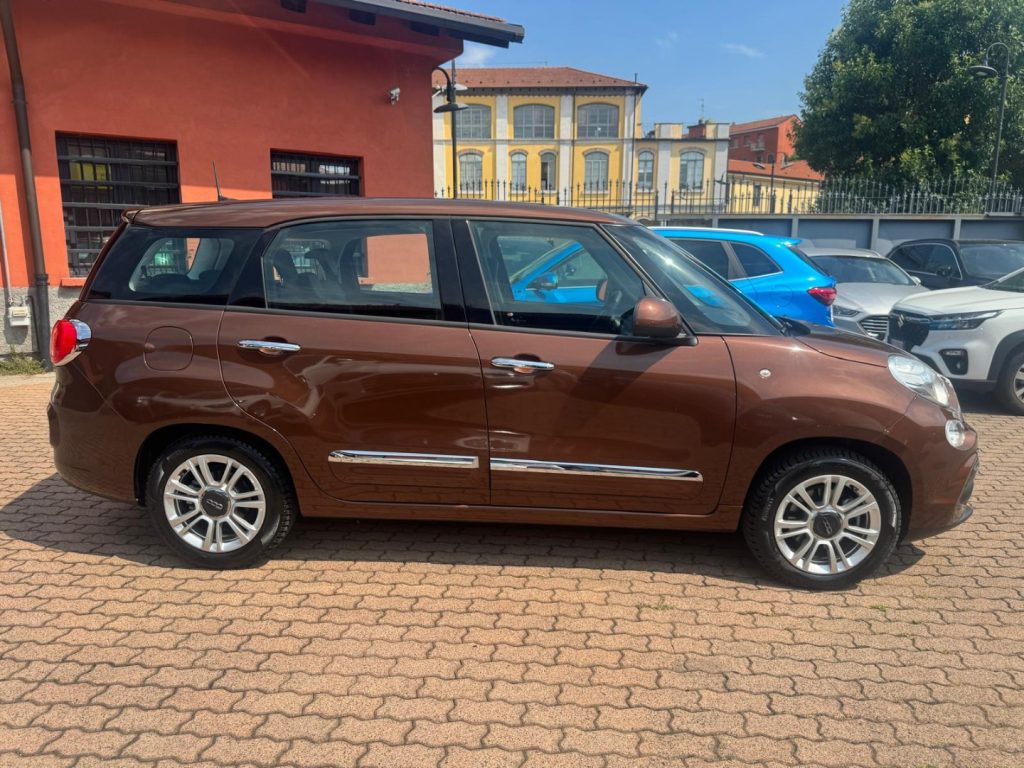 FIAT 500L Wagon 1.3 M-jet 95 CV Dualogic Lounge 7 posti - 4