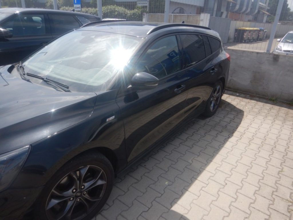 FORD Focus 1.0 EcoBoost 125 CV SW ST-Line IVA ESPOSTA - 2