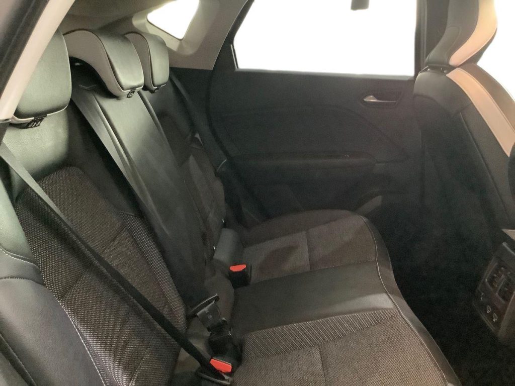 RENAULT Captur TCe 90 CV Techno - 11
